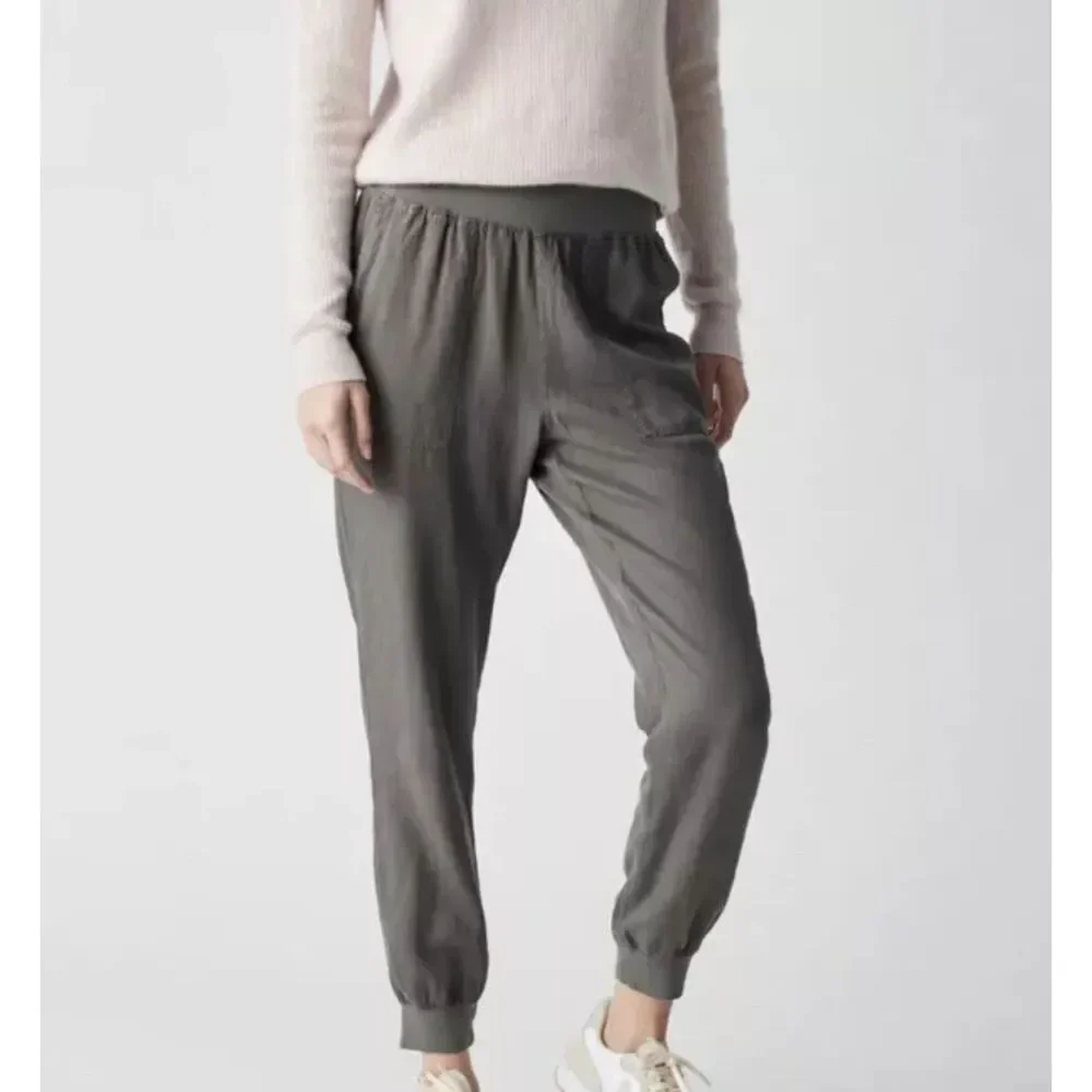 Faherty Arlie Day Pants in Surplus Green Joggers XS